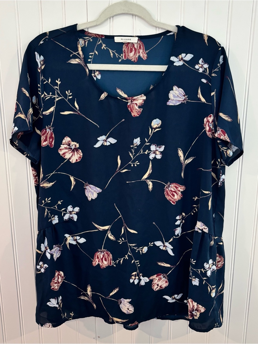 Pleione Navy Floral V-Neck Short Sleeve Tunic